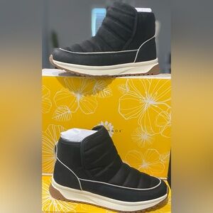 Yellow Box Ravel Puffer Slip-on Winter Snow Ski Sneaker Black Ankle Boots 6 M